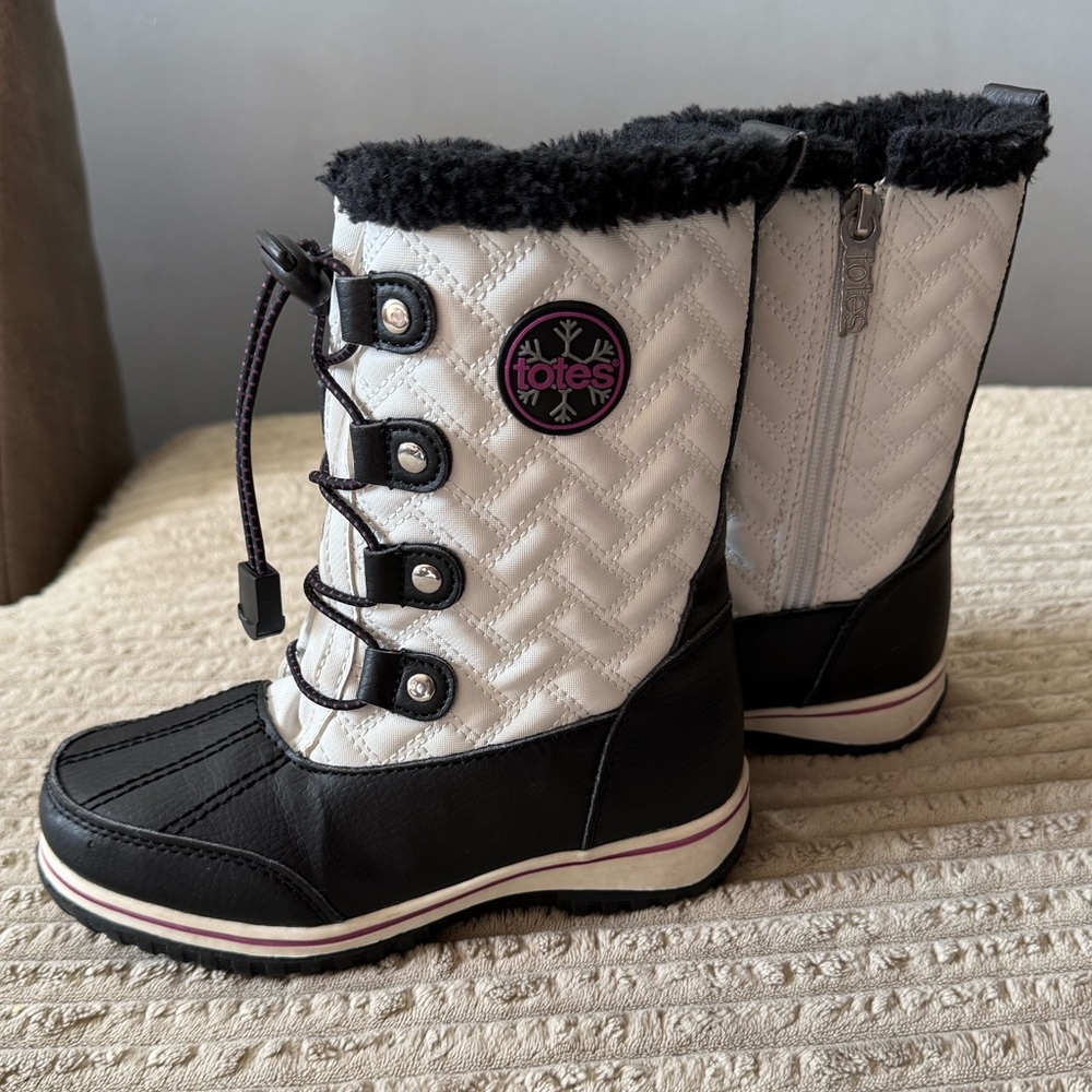 Totes Makenzie Girls’ Black & White Winter Snow Boots | Size 13 | Faux Fur Lined